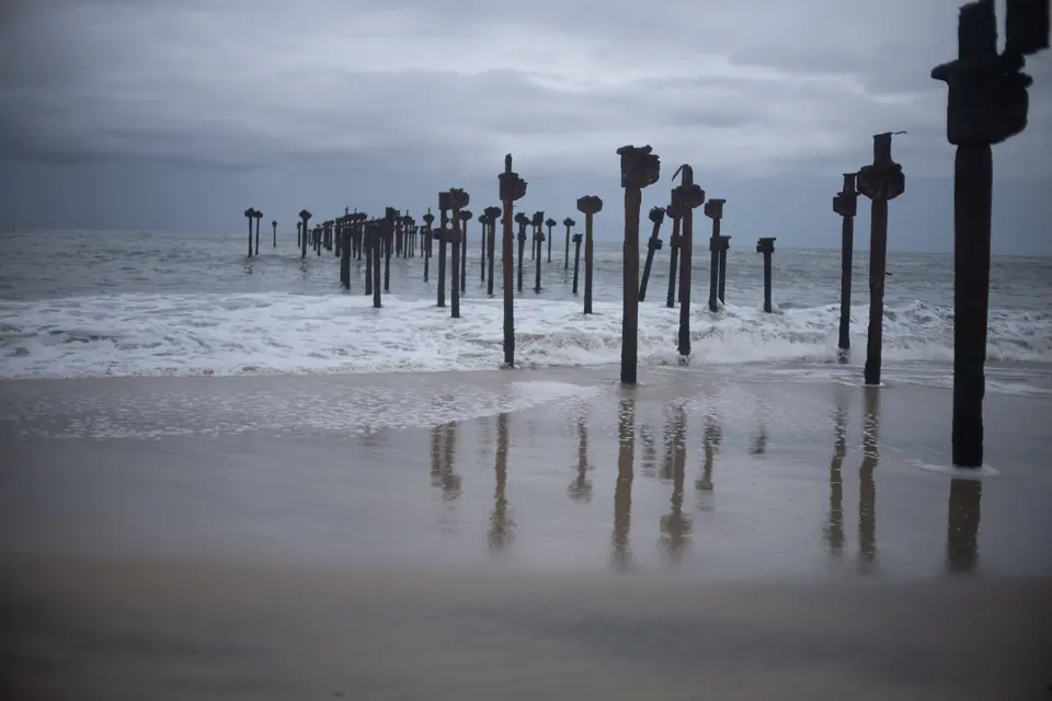 The quiet tide